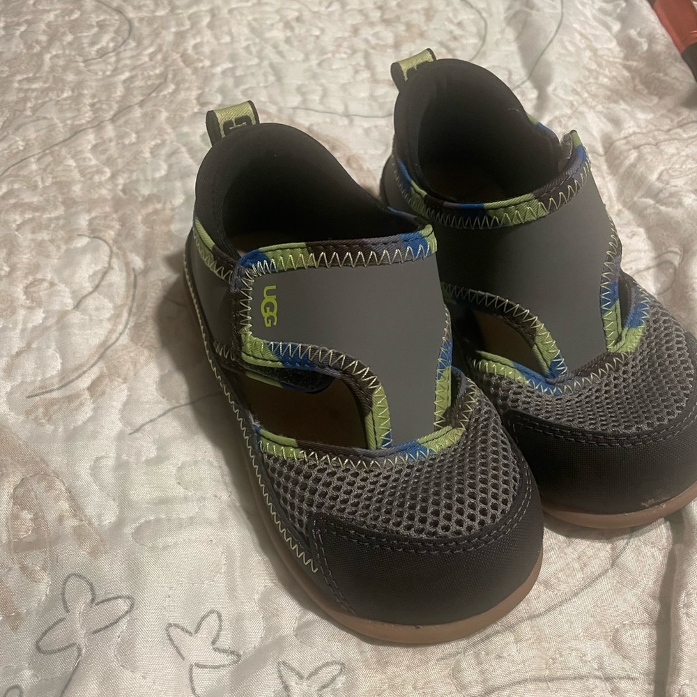 Boy sandals